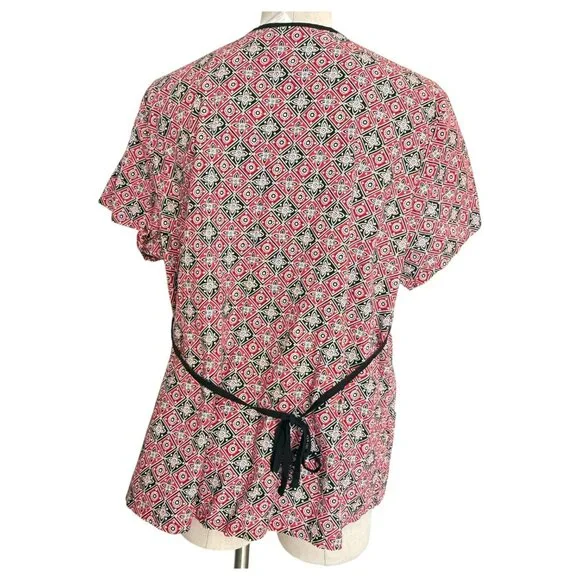 Sb Scrubs Wrap Top Size XL Geometric Pattern Black Red White Pull Over Tie Back - Picture 4 of 7